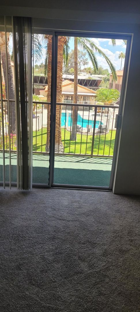 Building Photo - 6 WEEKS FREE RENT & $99 DEPOSIT !! 2 bedro... Rental