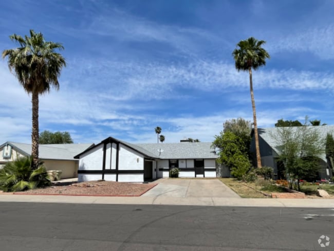 Building Photo - 7322 W Tuckey Ln Rental