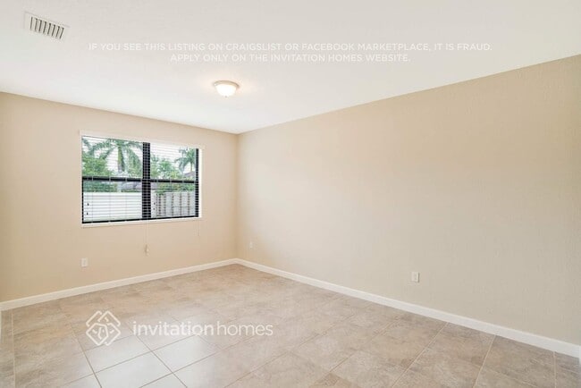 Photo - 2637 SE 1st St