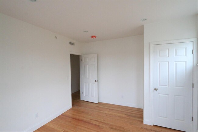 Photo - 25 Lewis St Unit 3