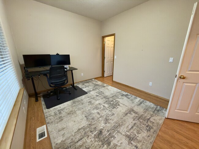 Photo - 5124 NW Crady Ln