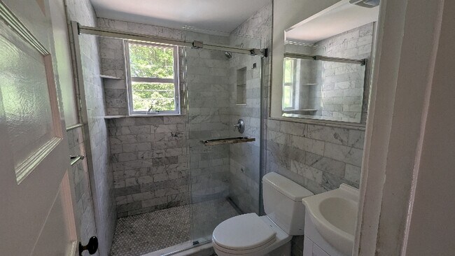 Photo - 581 Kearsarge Way