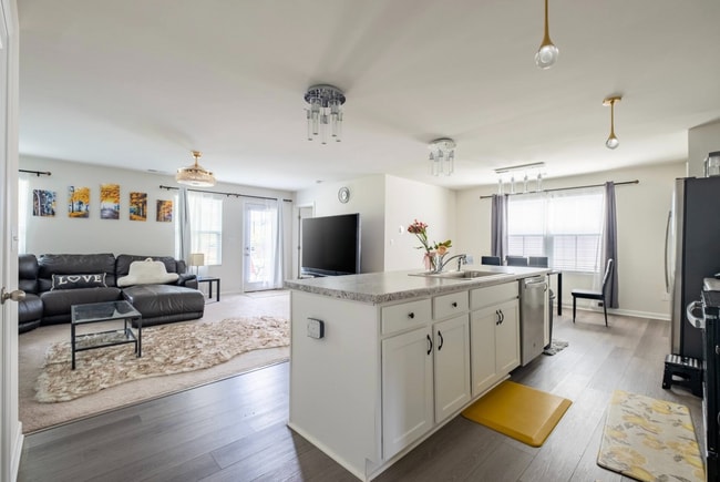 Photo - Room in House on Skipjack Ln