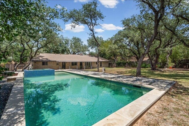 Building Photo - 3803 Greystone Dr