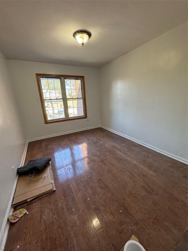 Building Photo - 62-21 Dry Harbor Rd