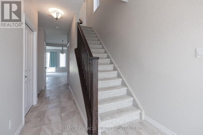 Photo - 1733 O'Hanlan Cross