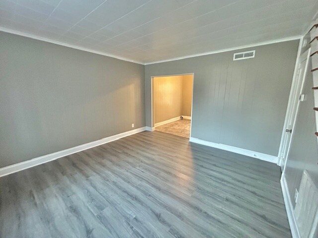 569 Parkview Dr