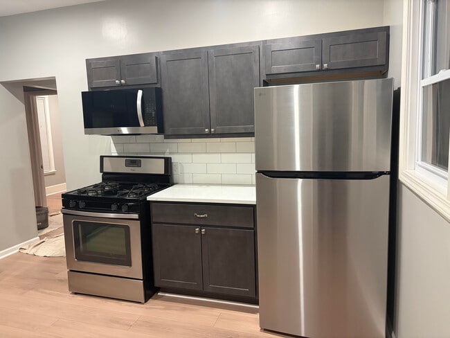 Photo - 1429 Quarry Ave NW Unit 1