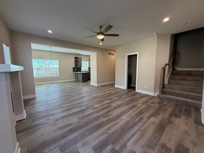 8531 Kickapoo St