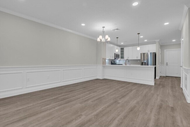 Photo - 320 Middlesex Ave Unit E304