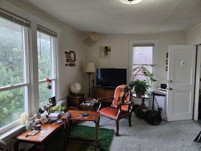 Sala de estar - 6518 25th Ave NW Unidad 2