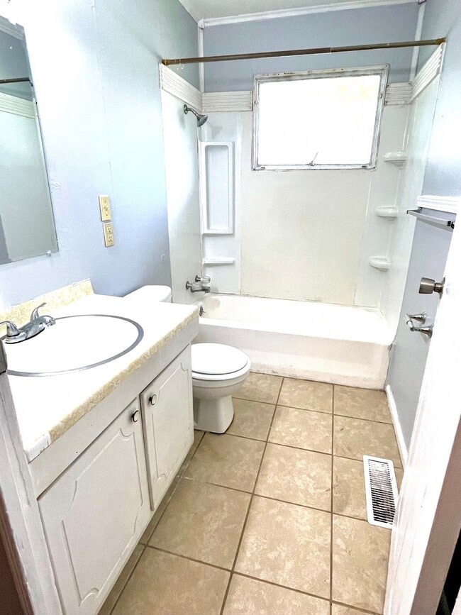 Photo - 2123 Covert Ave