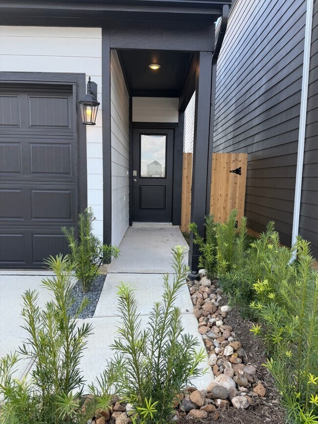 Photo - 3550 Blue Mockingbird St