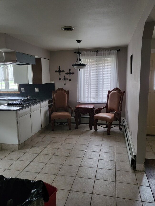 Photo - 1215 W Mark St