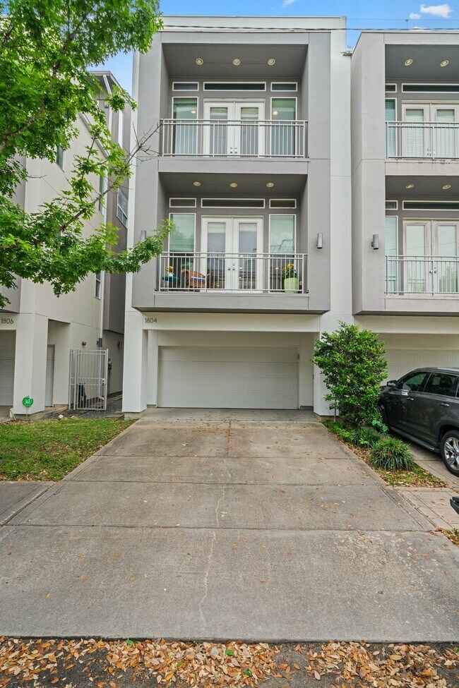 Photo - 1804 Prospect St