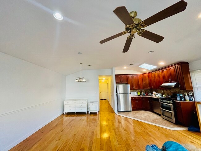 Photo - 3636 166th St