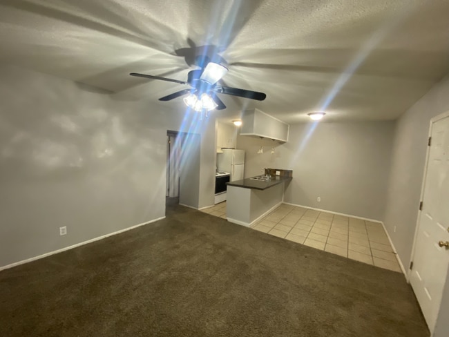 Photo - 1617 S Van Buren St Unit 4