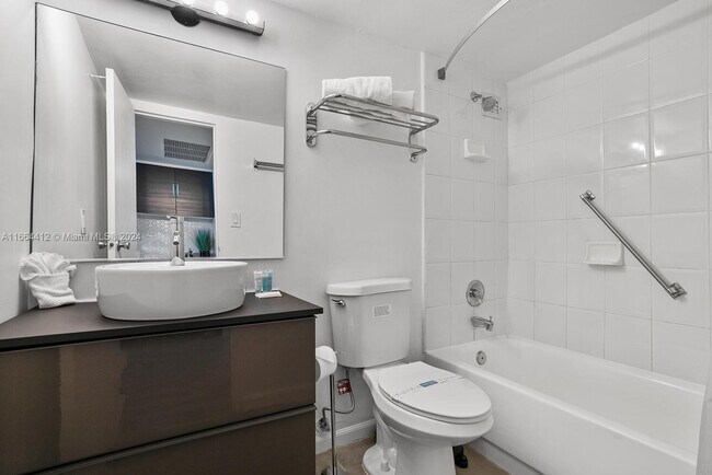 Photo - 19201 Collins Ave Unit 743