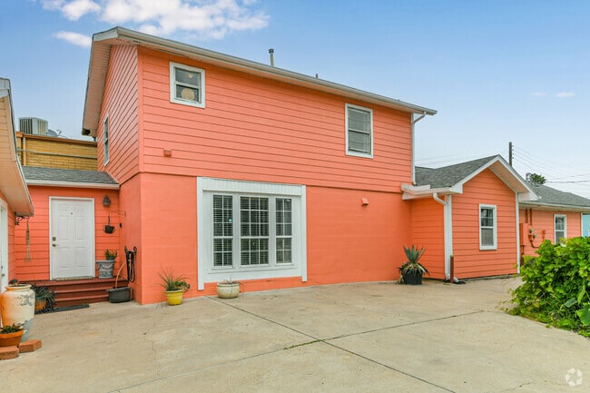 Building Photo - 6116 Avenue Q 1/2 Rental
