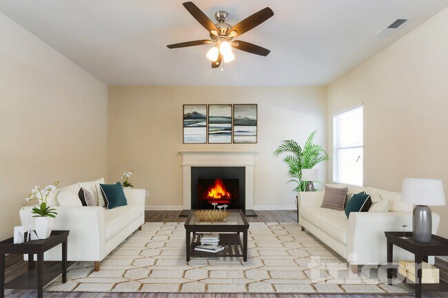 Photo - 457 Shady Glen