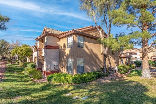 Building Photo - 231 W Horizon Ridge Pkwy Unit 917