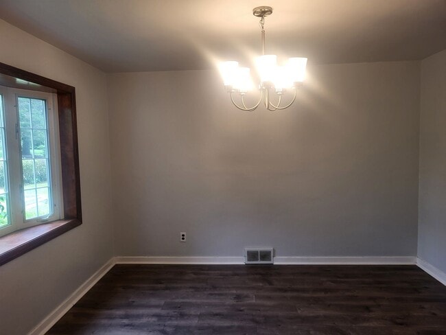 Photo - Updated 3 Bedroom in Penn Hills - Off-Stre...
