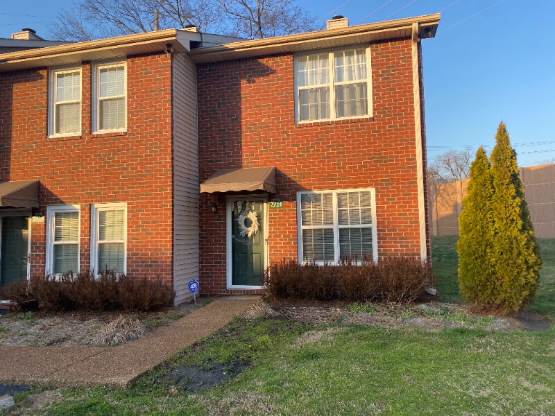 2724 Linmar Ave Townhome For Rent in Nashville, TN