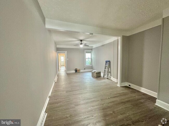 Building Photo - 321 Hewitt St Rental