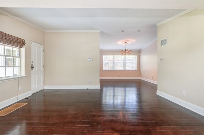 Building Photo - Chic 3 Bed/ 3 Bath Winter Park Cottage Ava... Rental