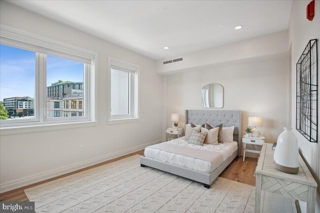 Photo - 923 V St NW Unit 601