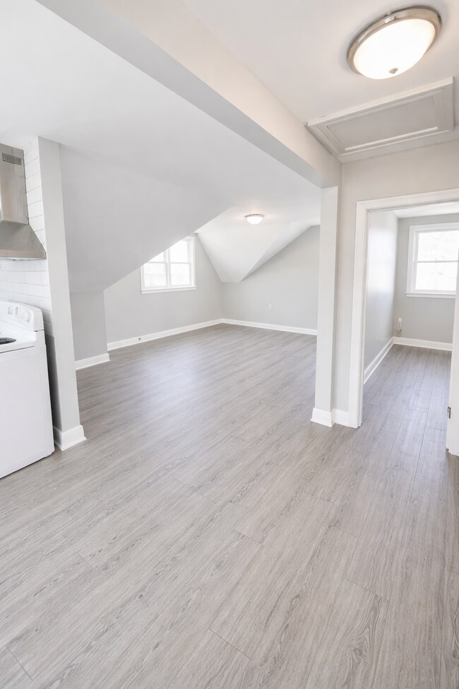 Photo - 335 Southworth St S