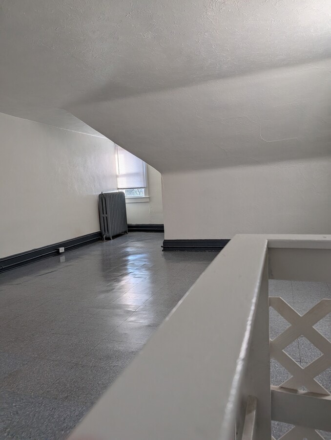 Photo - 319 W 11th St Unidad 319 1/2 West 11th Street