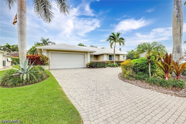 Photo - 675 Harbour Dr
