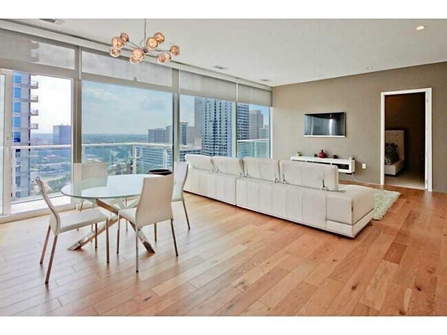 Photo - 45 Ivan Allen Jr Blvd NW Unit 2406