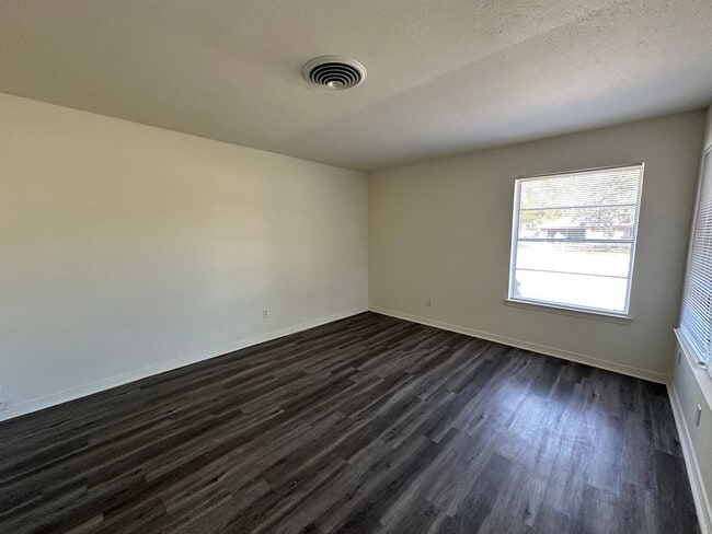 Photo - Conveniently located home in Greenville Texas!