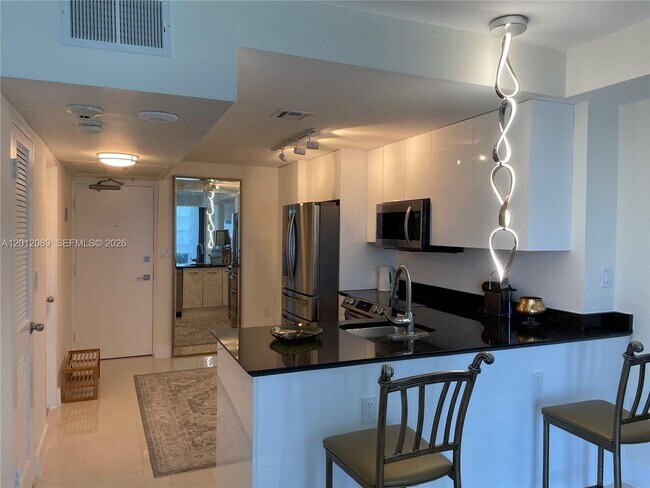 10275 Collins Ave Unit 602