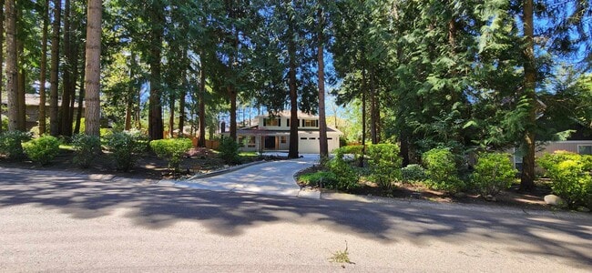 Photo - 2417 Sahalee Dr W