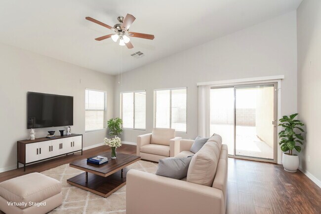 Photo - 15425 N Poppy St