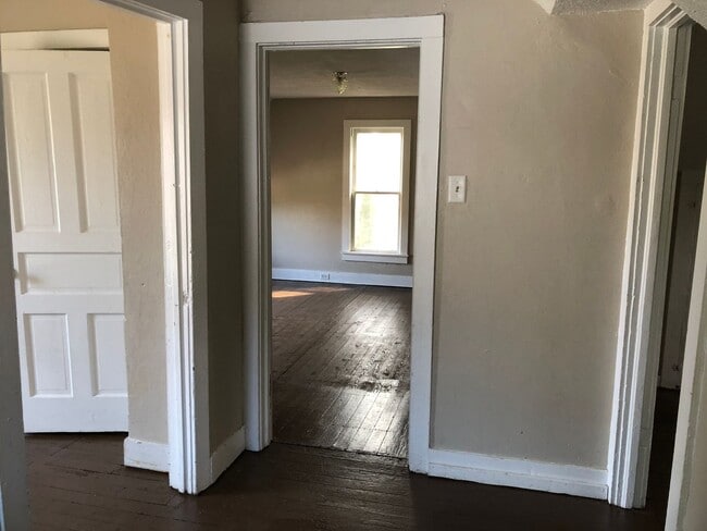 Photo - 52 W 16th St Unit 2