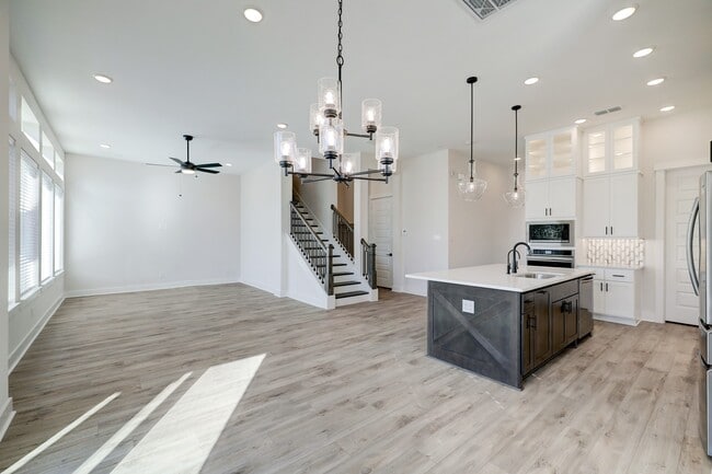 Building Photo - 3105 Somerset Levens Ln