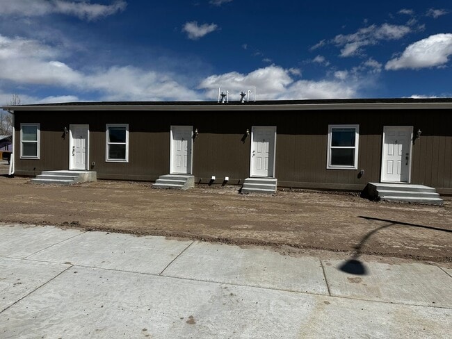 Building Photo - HCB-1116 &amp; 1118 Alamosa Avenue Unit HCB-1118 Alamosa Avenue