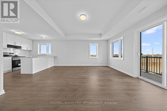 Photo - 110 Parnian Private