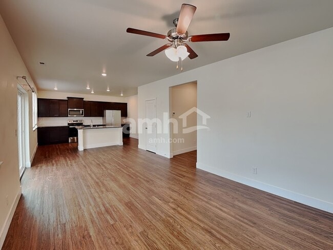 Photo - 3517 70th Dr NE