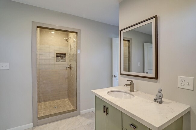 Photo - 4418 Charleston St