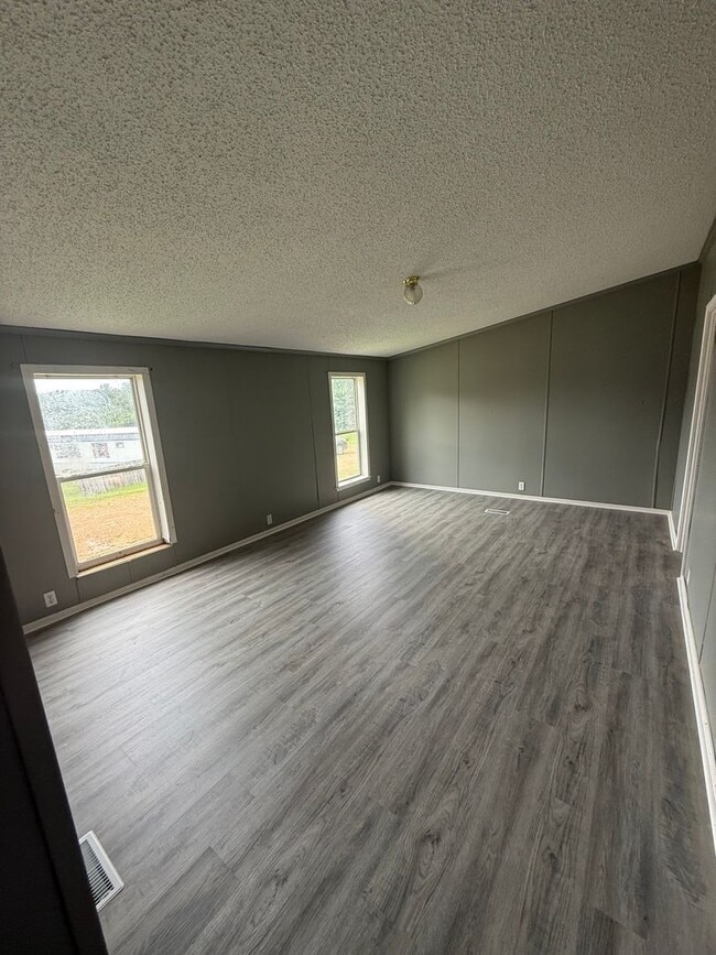 Building Photo - 12980 Witzke Dr
