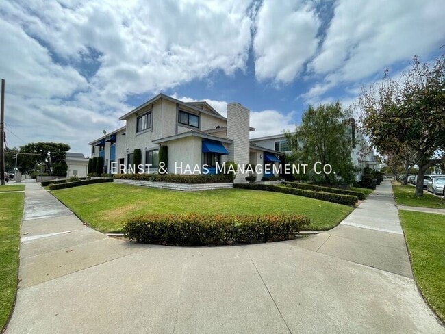 Building Photo - 4140 Deeboyar Ave Unit #01