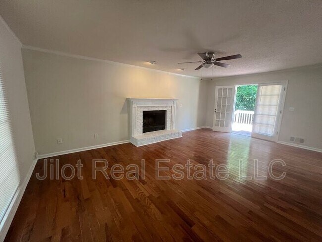 Photo - 4707 Brazil Wood Ct NE