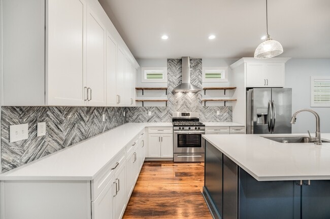 Photo - 1431 Meridian St