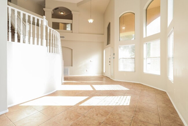 Photo - 355 E Camino Del Abeto House