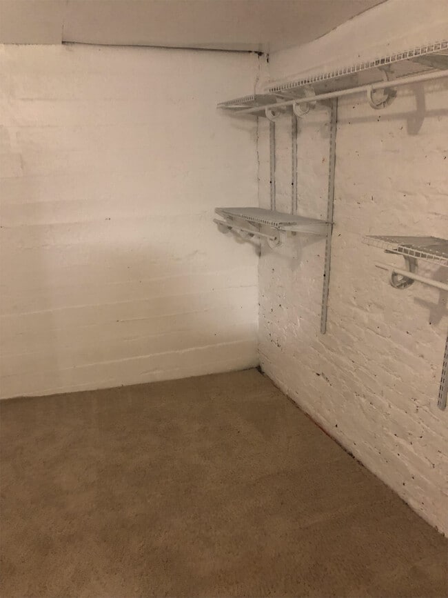 Photo - 2346 Ravine St